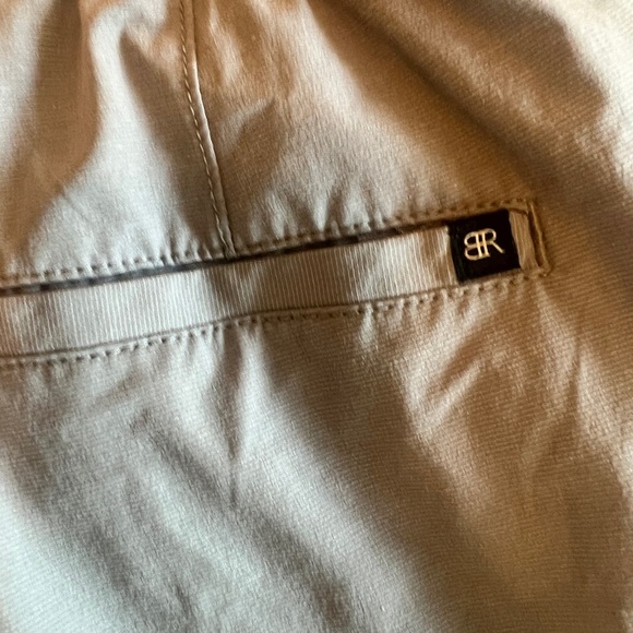 Banana Republic men’s gray shorts - size 34 9” inseam - Picture 4 of 6